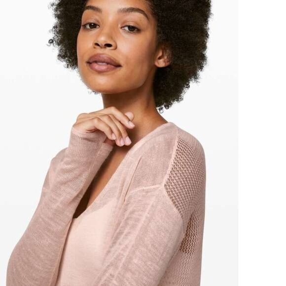 LULULEMON still movement sweater LINEN butter pink $138 LIKE NEW SIZE 6 - Picture 3 of 14